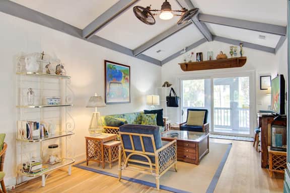 Dog-friendly coastal cottage w/deck & private gas grill - short walk to beach