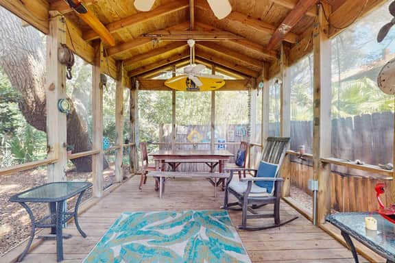 Downtown dog-friendly home with outdoor shower, level 2 EV charger