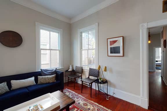 Historic downstairs home in downtown Charleston w/free WiFi - perfect for groups