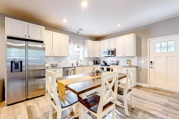 Modern cottage with all-new interior, patio, AC, & W/D - near beaches & golf
