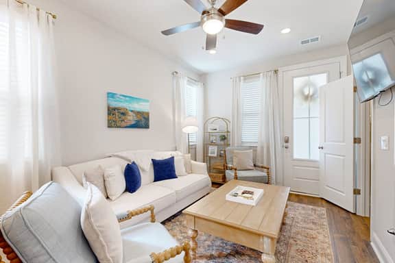 New and Updated Home- Close to charming downtown Charleston