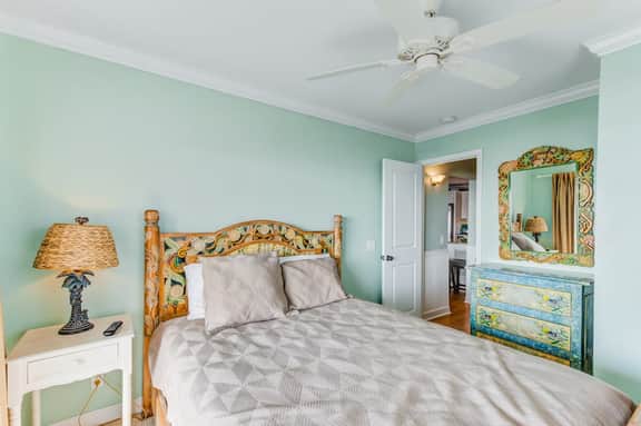 Oceanfront, event-friendly home with multiple decks & WiFi - 2 dogs ok