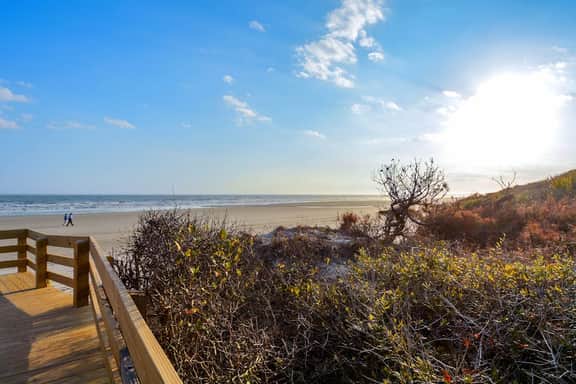 Refurbished Villa with Private Wooded Views, Tennis & Nearby Beach Access