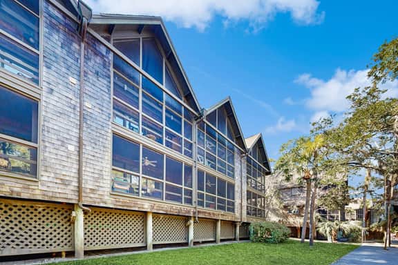 Renovated lagoon-view condo with screened porch & WiFi - steps from the beach