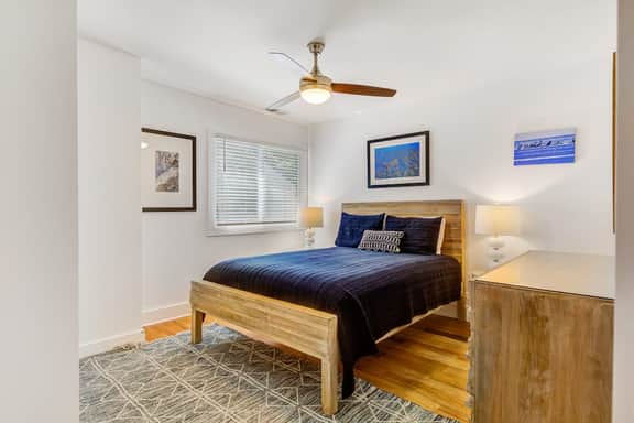 Scenic view cottage w/ skylights & Free WiFi- across the street from the beach