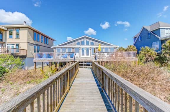 Spacious oceanfront home w/ free WiFi and large deck overlooking the beach