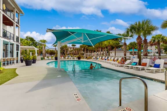 Stylish 2BR: Pet Friendly in Walkable Resort with a Pool