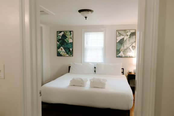 Stylish Bungalow Stay Near Downtown Charleston
