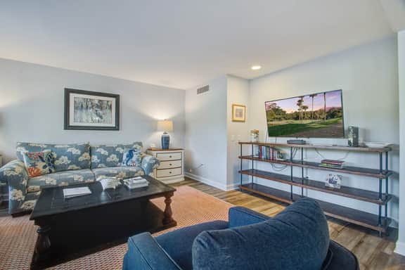 Updated West Beach villa w/ fairway & lagoon views - walk to beach