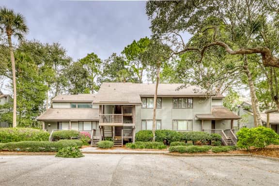 Updated West Beach villa w/ fairway & lagoon views - walk to beach