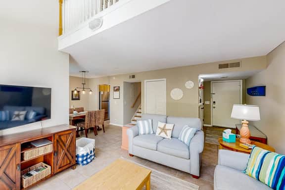 Updated townhome with golf course views, pool, and tennis