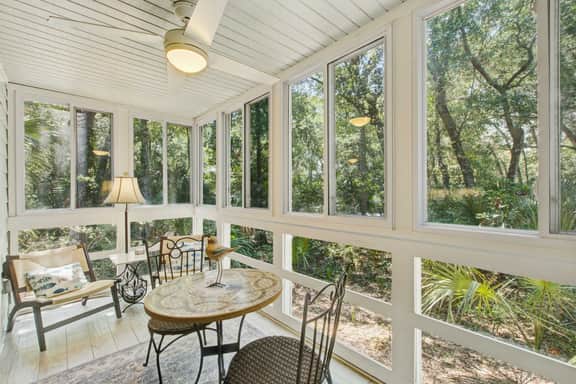 First floor ocean area condo with sunroom/ Free WiFi - close to the beach/ park