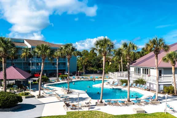 Newly renovated two-story waterfront condo with screened porch, pool, & tennis - Image 3