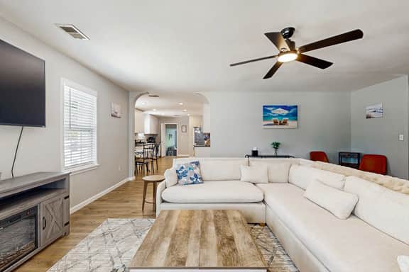 Updated Pet-Friendly Home Near Park Circle, Charleston & Beaches - Image 4