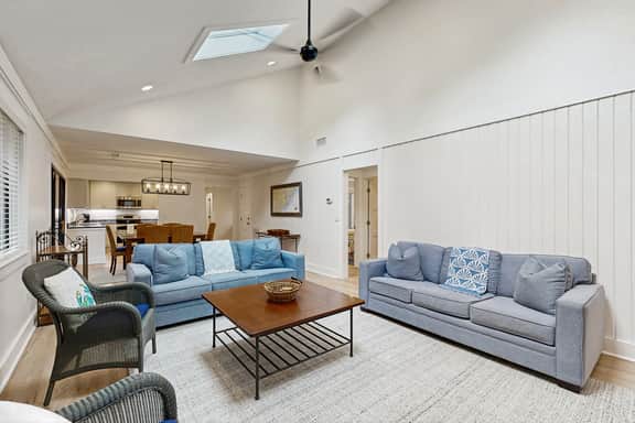 Updated cottage with beautiful views & screened porch - easy walk to beach/ park - Image 4