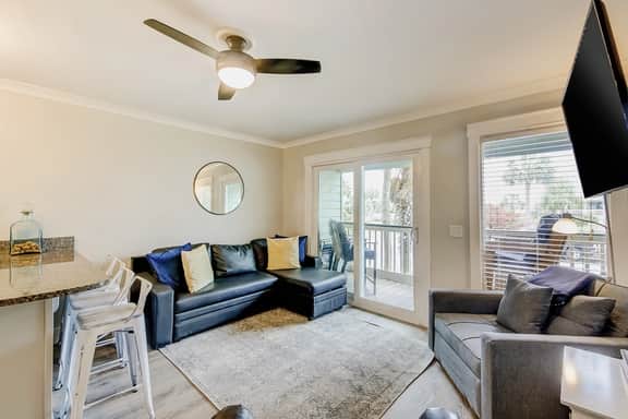 Updated Oceanfront Condo w/ Balcony, Pool & Beach Access - Image 4