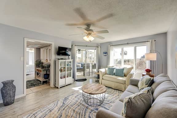 1st-floor condo with beach access, patio, & outdoor pool - snowbirds welcome - Image 3