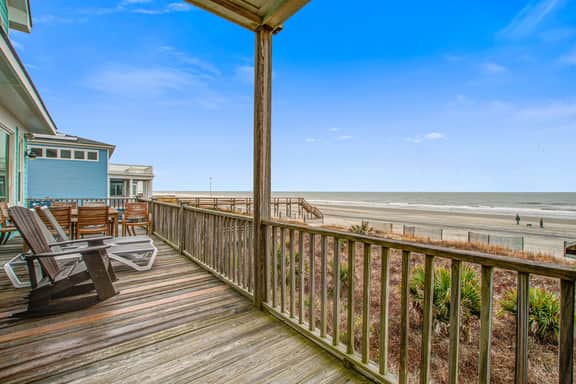 Oceanfront gem with amazing views, deck, & loft - walk to downtown Folly Beach - Image 4