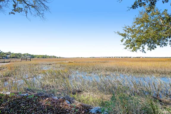 Gorgeous home with marsh views, deck, firepit & gourmet kitchen - Image 5