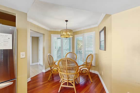 Professionally-decorated villa w/beautiful ocean views and shared pool & grill - Image 5