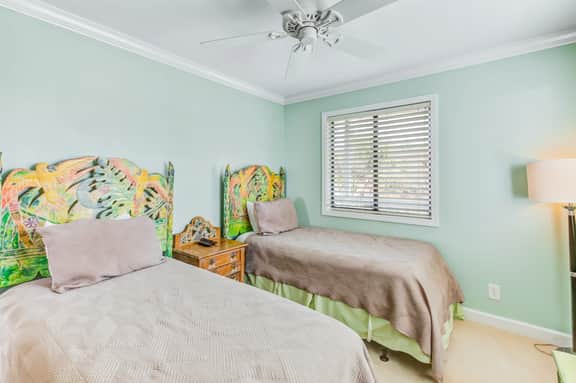 Oceanfront, event-friendly home with multiple decks & WiFi - 2 dogs ok - Image 3