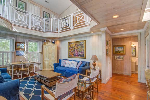 Beautiful Sullivan’s Island home next to lighthouse - easy walk to beach - Image 3