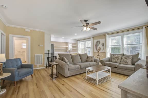 Charming home steps from beach with two full kitchens, deck, patio, WiFi & AC - Image 2