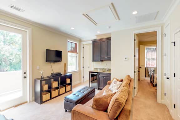 Multi-level home with private pool, lanai & enclosed deck - beach nearby - Image 5