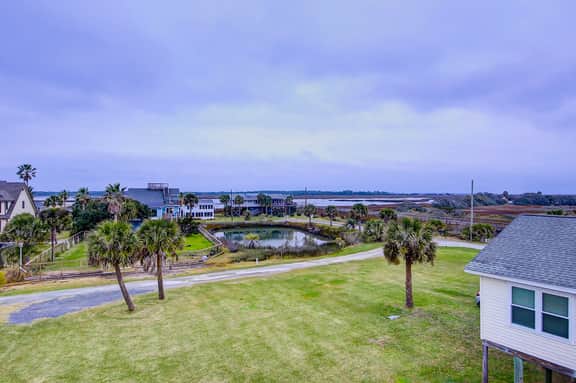 Beach Across the Street Ocean View Home w/ Roof Deck, Porch, AC - Dogs OK - Image 4