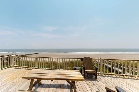 Oceanfront home with stunning ocean views, central AC, and private W/D - Image 4