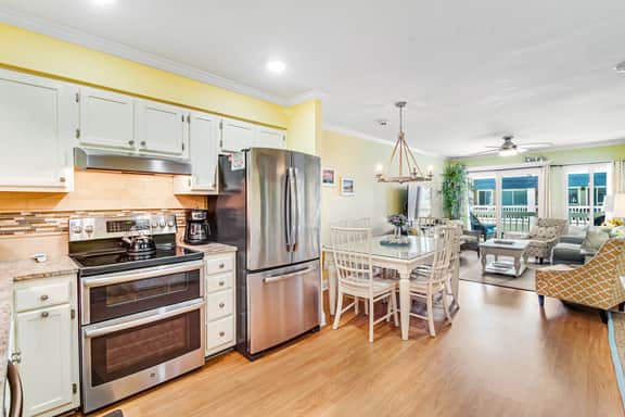 Well-appointed villa w/ community pool, ocean view, free WiFi - Image 3