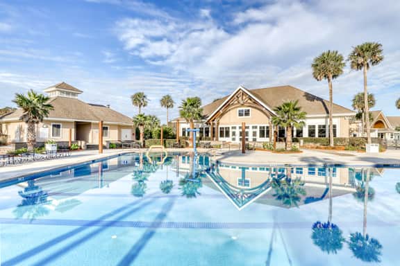 Spacious cottage with pool, tennis courts, gym facility & more - Image 3