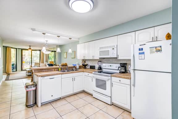 Beachfront villa w/ access to shared pool, beach, or golf, & w/shared gas grill - Image 5