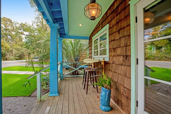 Coastal dog-friendly retreat near the beach with yard access and WiFi - Image 2