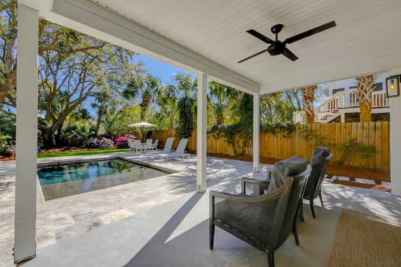 Gorgeous home with private pool, deck, enclosed patio, central AC, & balcony - Image 5