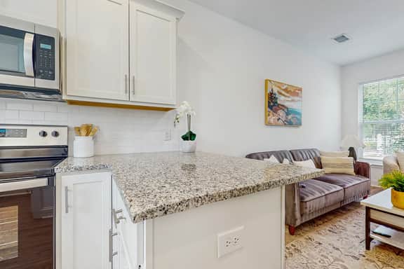 1BR loft in Pet Friendly Resort w/ pool, hot tub & parks - Image 5