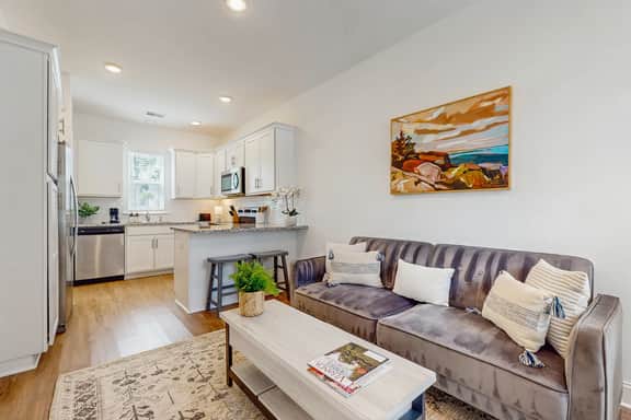 1BR loft in Pet Friendly Resort w/ pool, hot tub & parks - Image 3