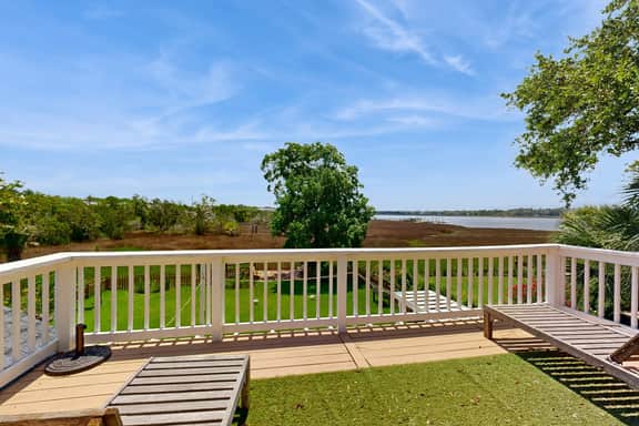 Peaceful home with expansive views of the Ashley River w/ outdoor living space - Image 2