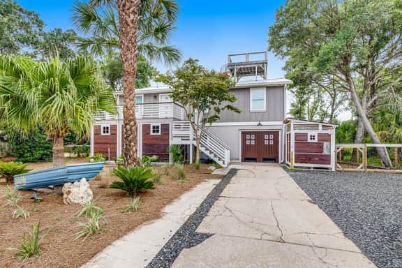 Fantastic coastal retreat with private dock, gas grill, two decks, & fast WiFi - Image 3