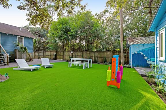 Comfy cottage near the beach with central AC, fast WiFi & yard - dog-friendly - Image 3