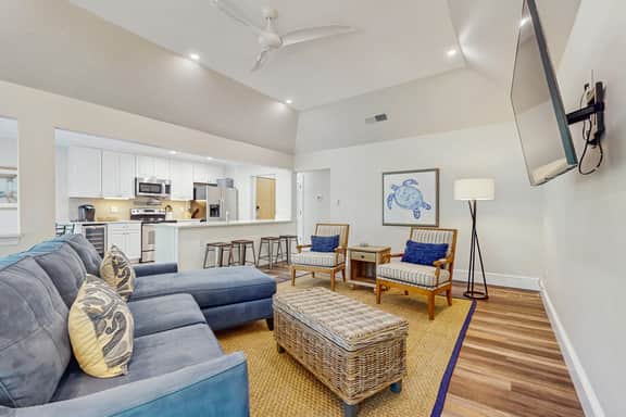 Cozy Kiawah Island villa centrally located near local attractions - Image 4