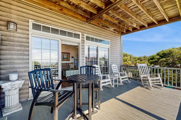 First-floor villa w/partial ocean views, covered porch -one block from the beach - Image 3