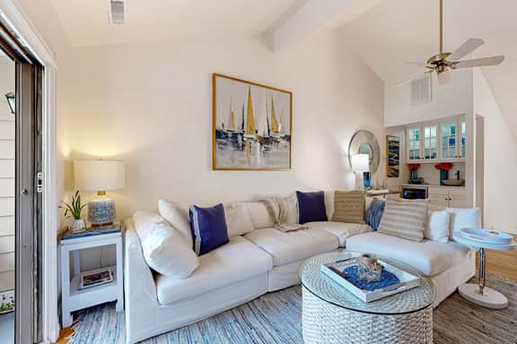 Updated townhouse with outside deck, shared pool, tennis, pickleball and beach - Image 5