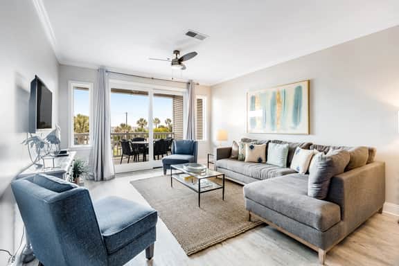 Renovated, ocean view condo w/ lovely porch - across the street from the beach - Image 2