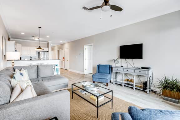 Renovated, ocean view condo w/ lovely porch - across the street from the beach - Image 5