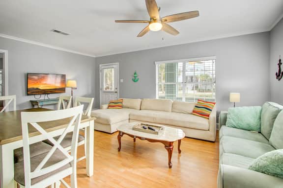 Dog-friendly, ocean-view getaway with grill, deck, beach access & basketball - Image 4