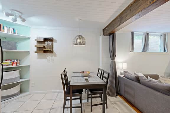 Cozy West Ashley Apartment- Close to shopping and Downtown Charleston - Image 4