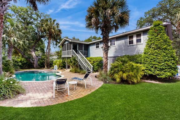 Peaceful Isle of Palms escape with grill and patio - Image 3