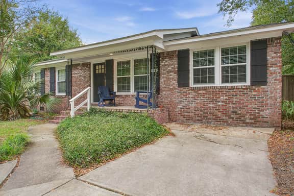 Charming dog-friendly home with enclosed yard, fast WiFi, & washer/dryer - Image 2