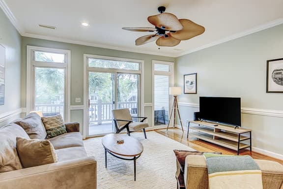 Beachy, three-story villa w/ deck & shared pool - walk downtown & to the beach